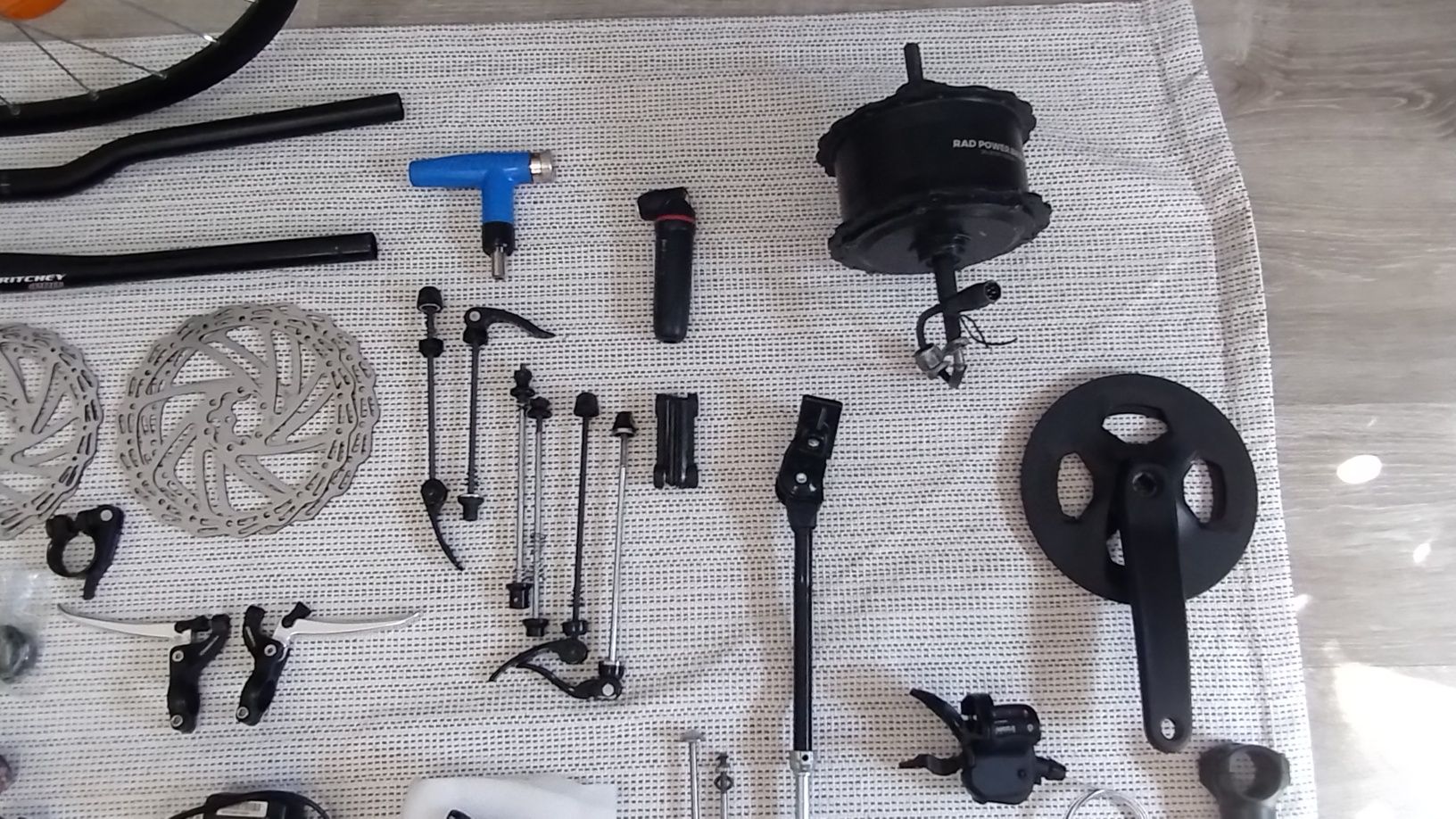 Reparação de bikes e vendas Peças e Acessórios com PREÇOS COMPETITIVOS