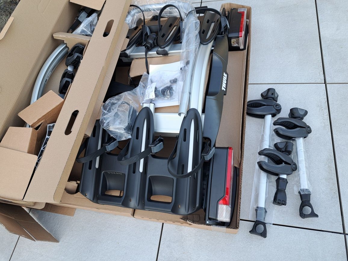 Bagażnik Thule VeloCompact  na 4 rowery z Nowy