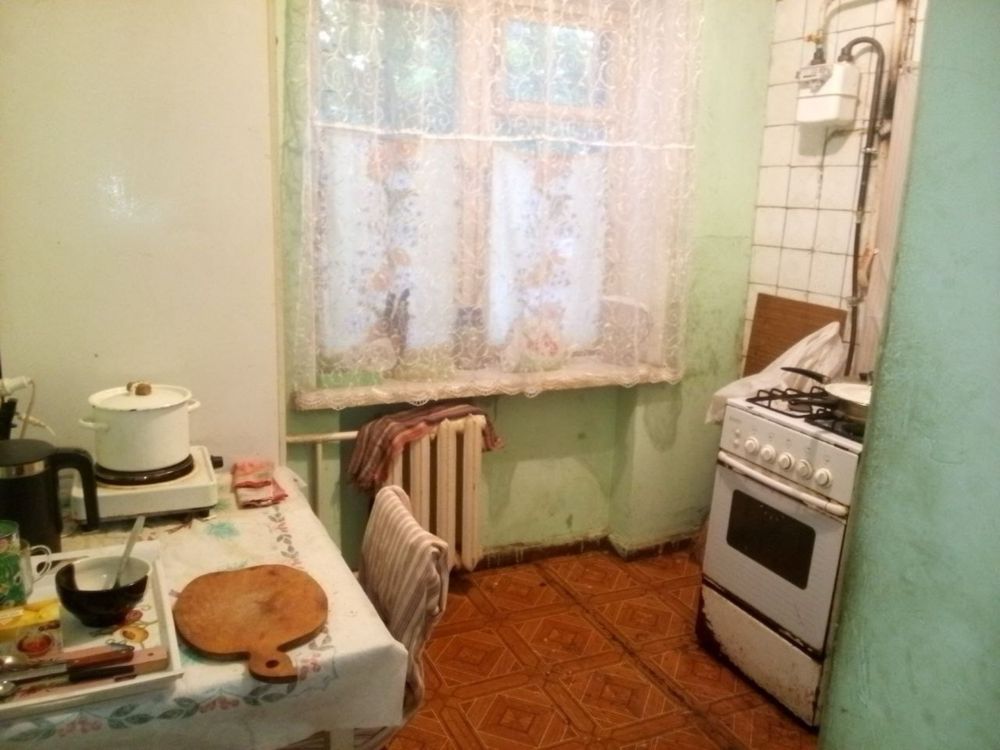 Продам 3 к кв Приднепровск ул. Карагандинская