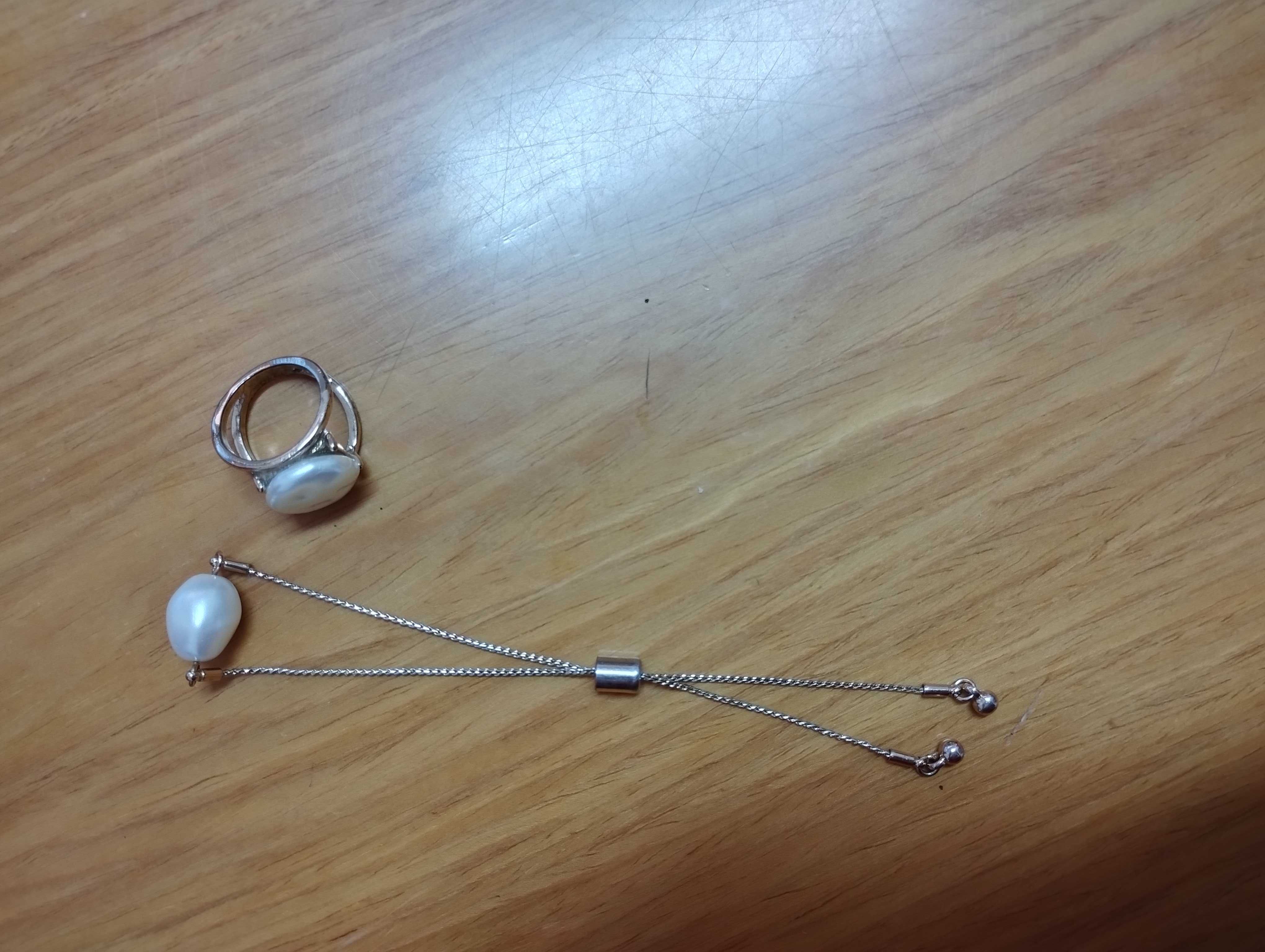 Conjunto moderno e novo de anéis e pulseira ajustável - Aço dourado