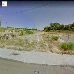 Terreno urbano 210m² para habitação e comércio – Alandroal