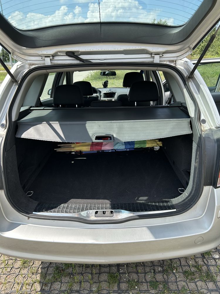 Astra  H 1,9 CDTI kombi