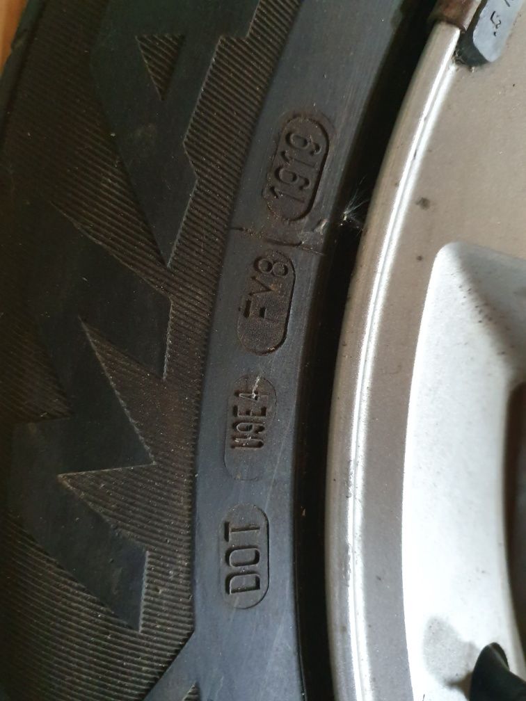 Felgi z oponami dodge 235/60/18