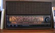 Radio antigo grundig