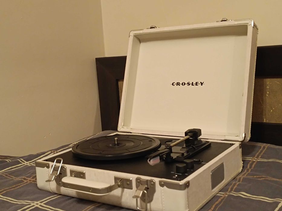 Crosley CR6019E walizkowy gramofon biały USB RCA BLUETOOTH