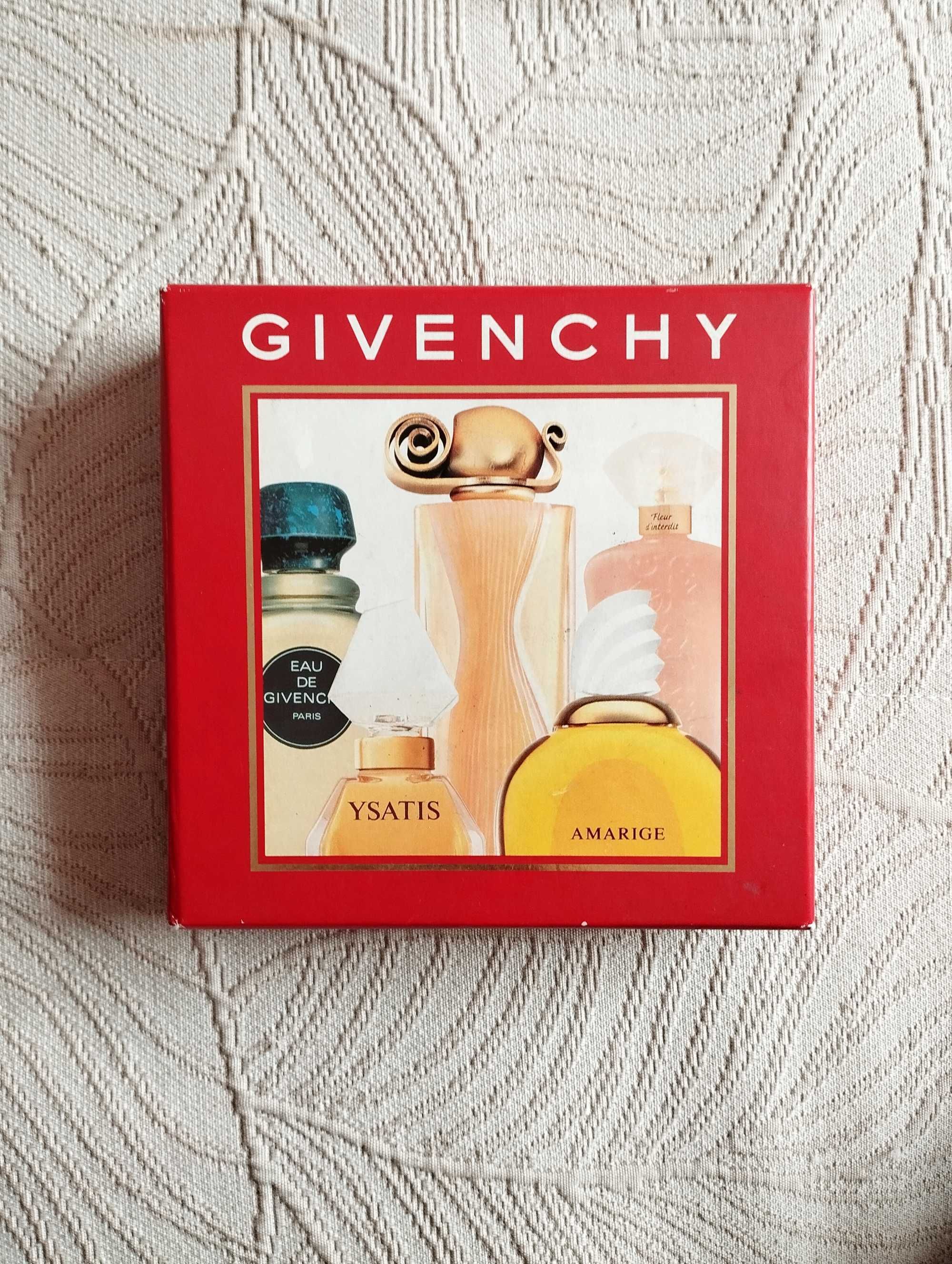 Conjunto de Miniaturas de Perfume Givenchy