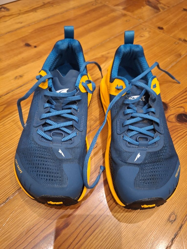 Altra Olympus 4  - como novas!