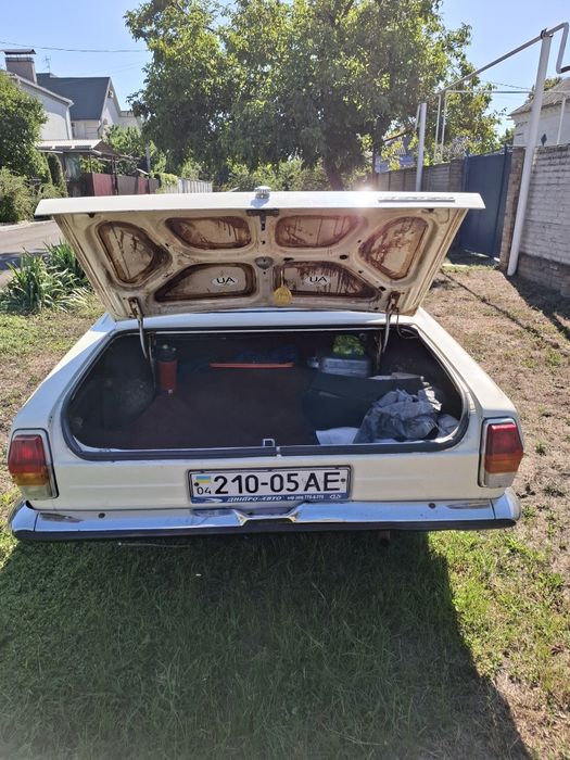 Автомобиль Газ 2410