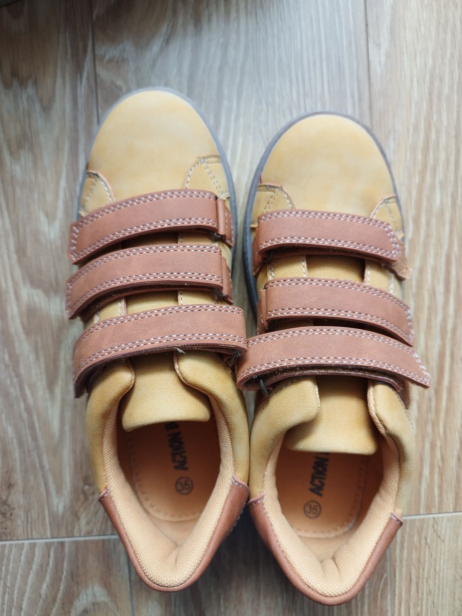 Nowe sneakersy na rzepy, Action Boy, rozmiar 35