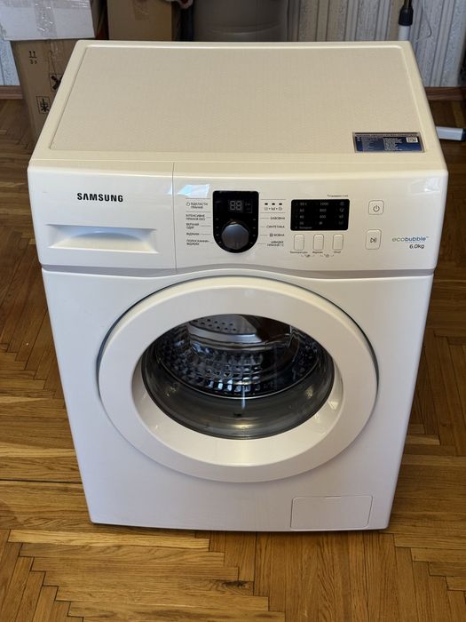 Пральна машина Samsung WF60F1R0GOW