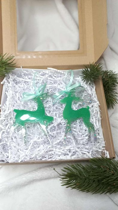 Rękodzieło Renifery zestaw 2szt z żywicy epoksydowej zielone