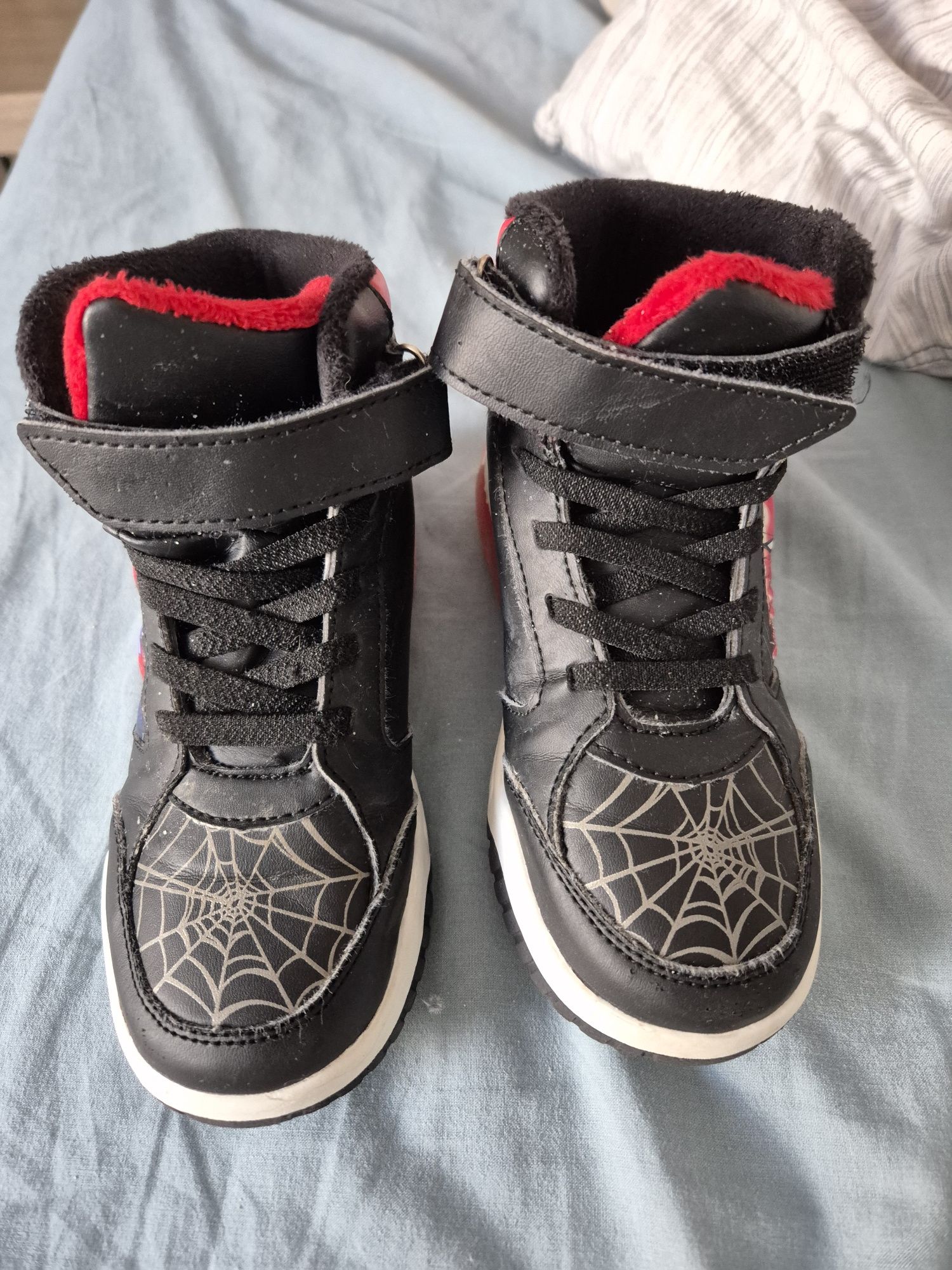 Buty chlopiece świecące