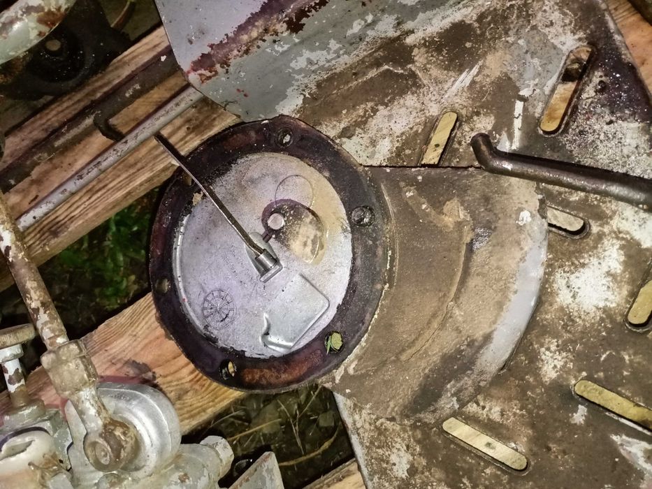 blachy pomosty pedały hamulca MF massey Ferguson Ursus 255,2812,3512