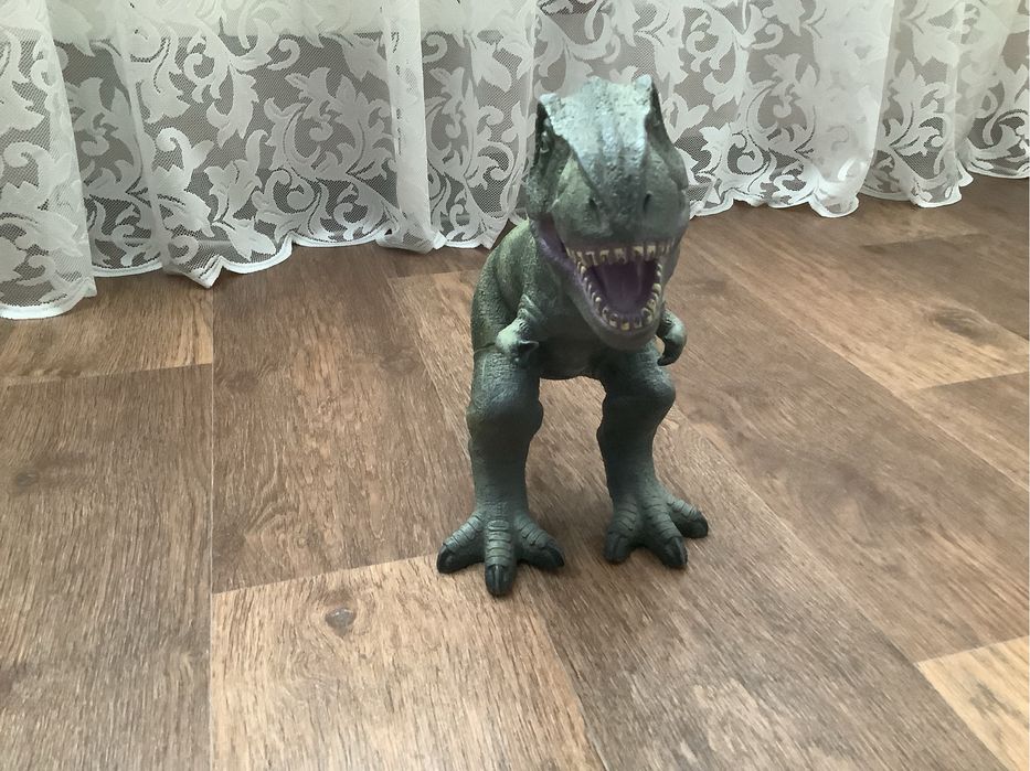 Игрушка резиновая Динозавр