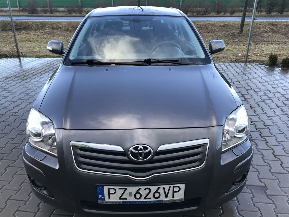 Toyota Avensis 2.0 D-4D 126 km 2007 rok