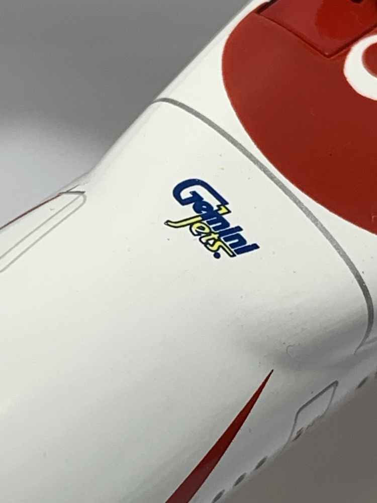 Airbus A380-800 Emirates Gemini Jets 1:400