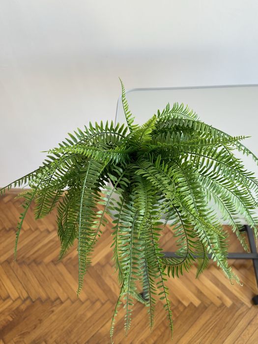 Sztuczny kwiatek doniczkowy paprotka