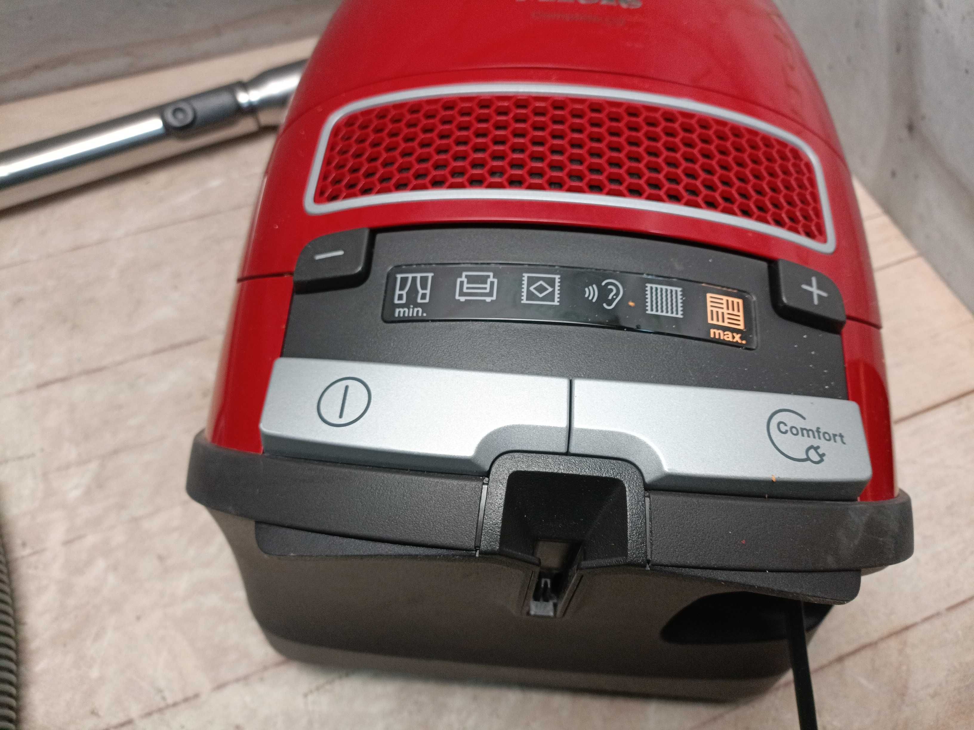 Miele Complete C3 Powerline SGDF5 пилосос для сухого прибирання, 890Вт