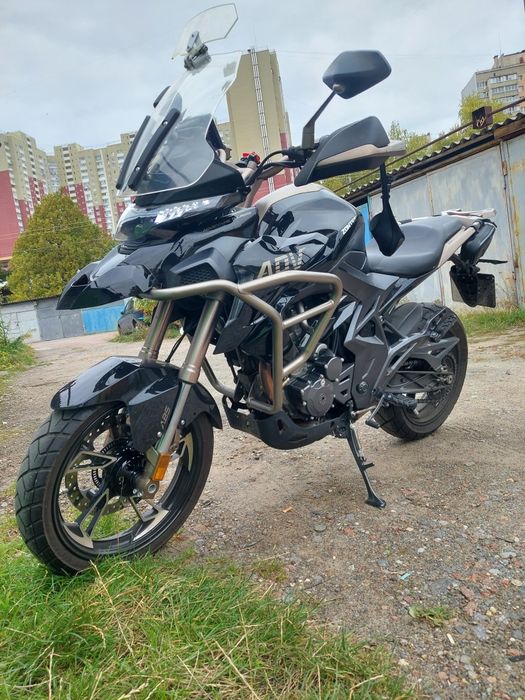 Продам мотоцыкл .zontes zt310-t2 .как новый .