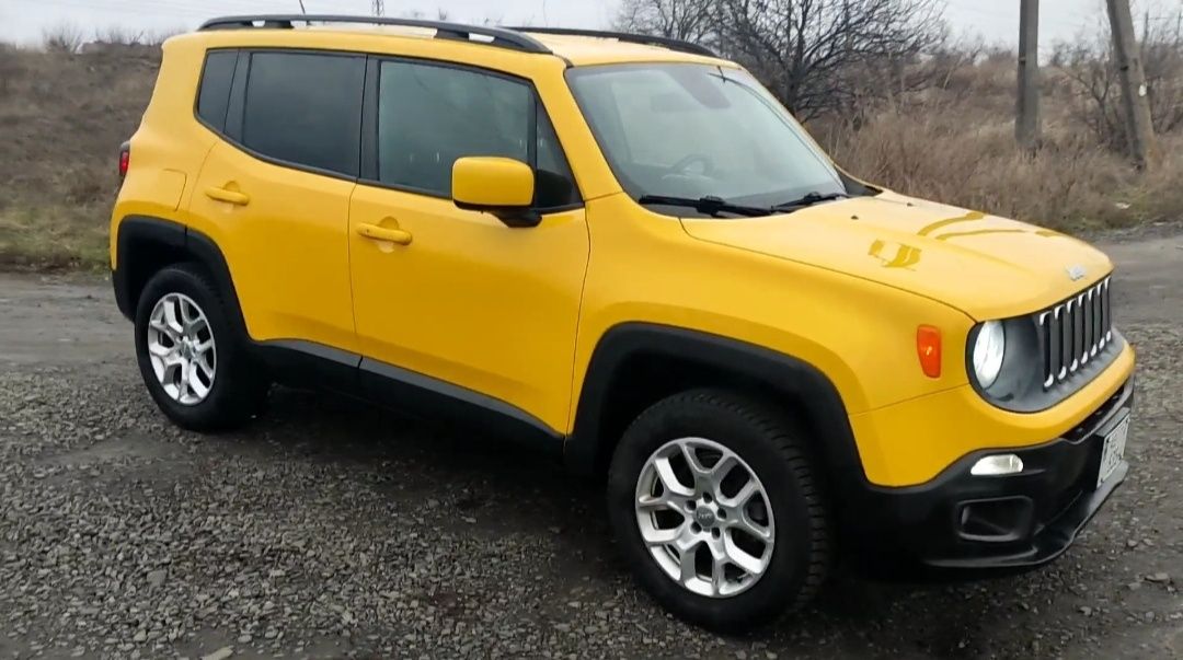 Jeep Renegade Latitude 2015 без ДТП газ/бензин 4х4 2.4л 190л/с