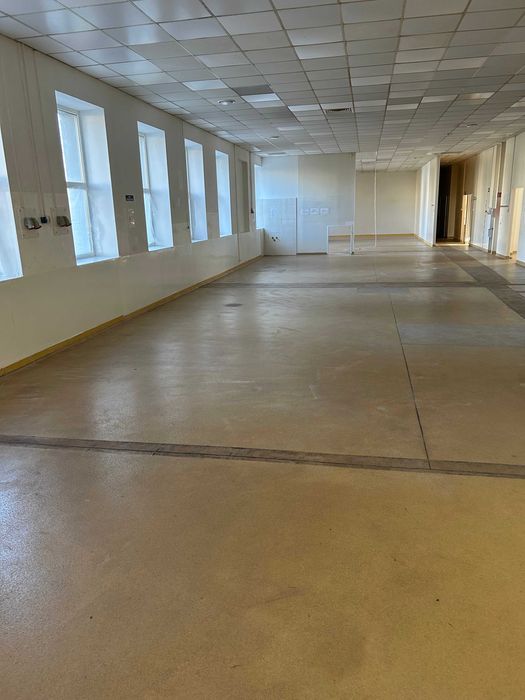 lokal użytkowy 700 m2 w Radomiu ul.Słowackiego 100