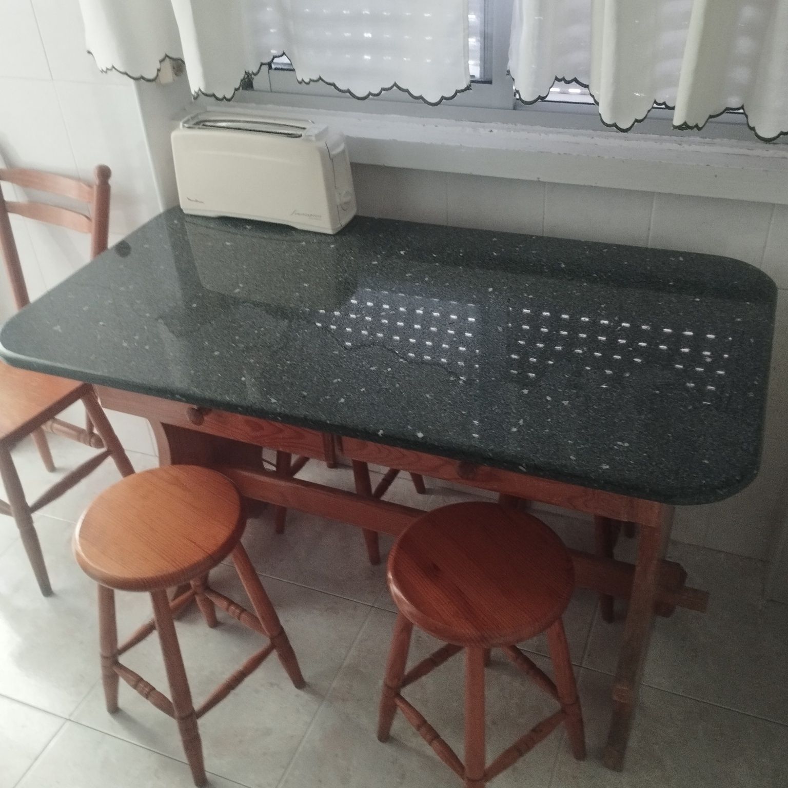 Mesa  de  cozinha