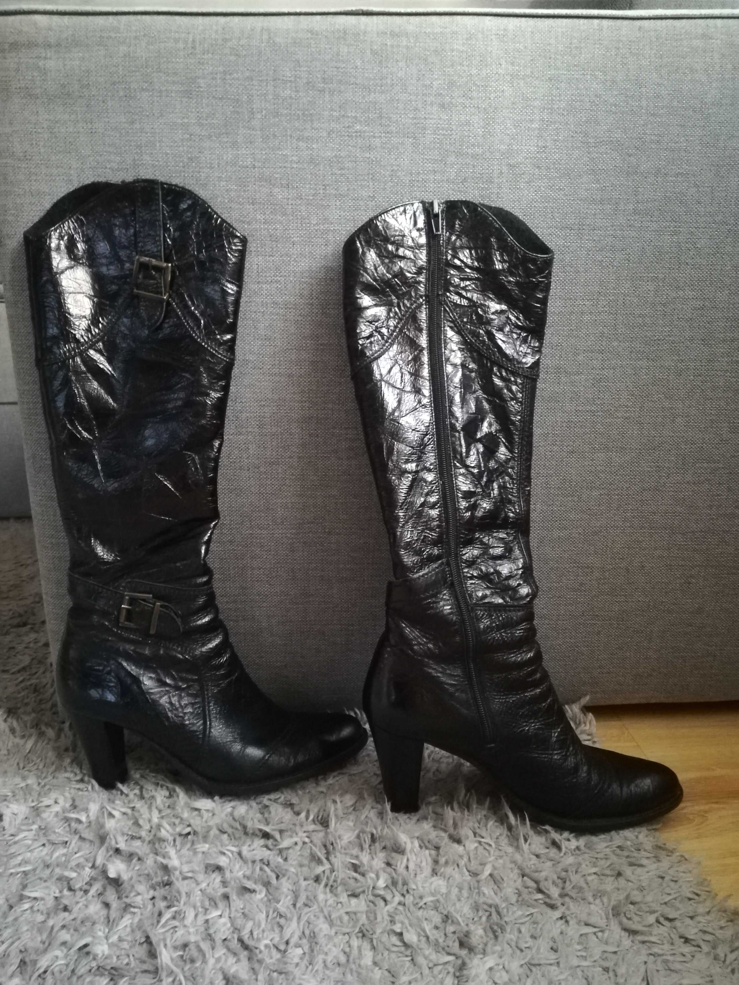 Damskie kozaki, zadbane, rozmiar 37, tylko 19 zł