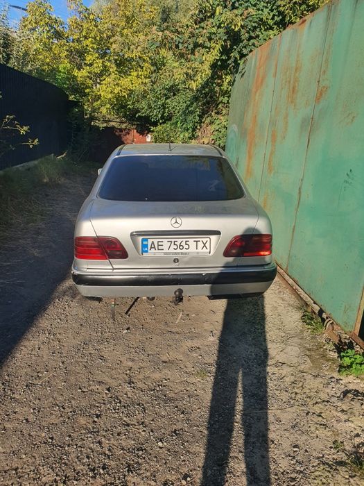 Продам Mersedes w210 2.0 1998року