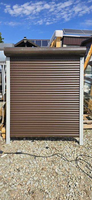 Roleta zewnętrzna aluminiowa o wymiarach szer  149 cm x wys 176cm