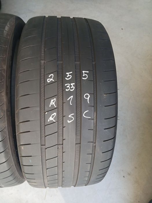 2 pneus 255 35 r19 RFT  Goodyear