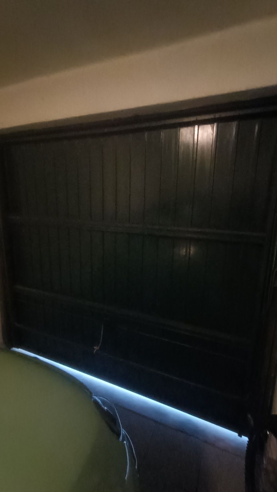 Portão de Garagem em perfeitas condições.