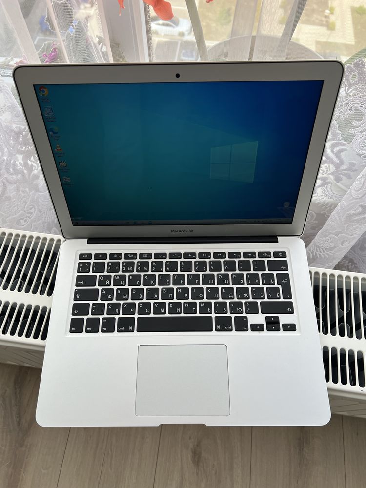 MacBook Air 2017 Ноутбук
