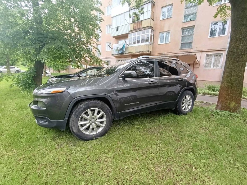 Jeep Cherokee 4x4 limited 2.4 2015 рік