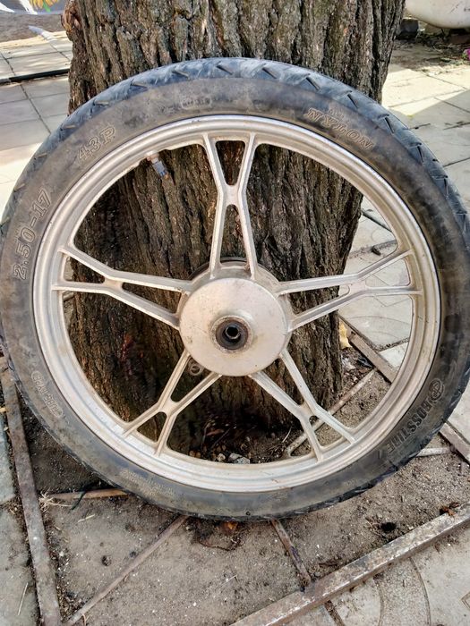 Продам колесо передне в зборі ,