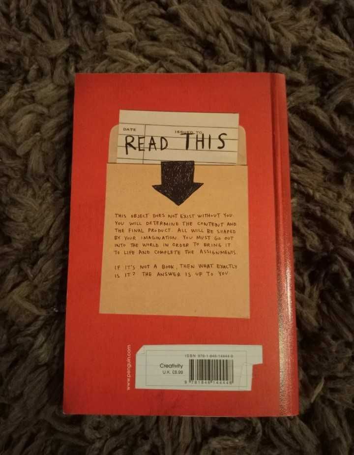 Livro "This Is Not A Book"