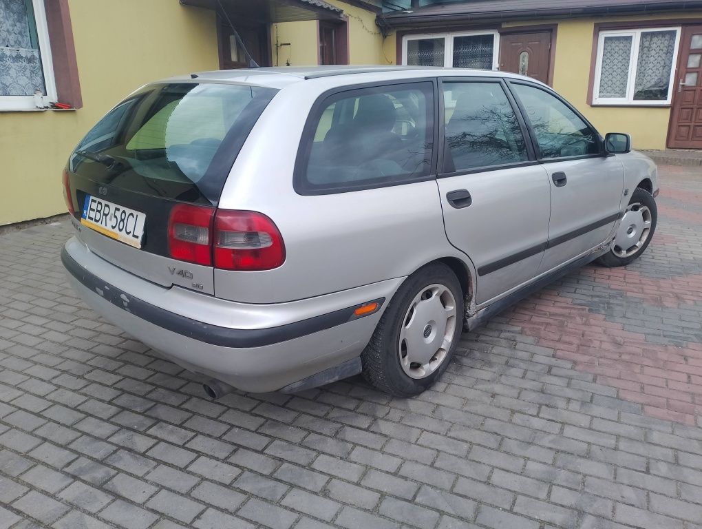 Volvo V40 2,0 benzyna