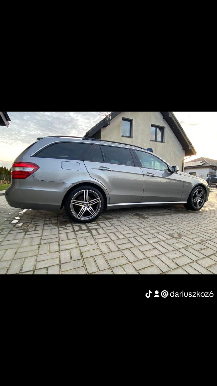 Mercedes E-classe CDI 250 automat  Stan perfekt 204 ps Z Niemiec !