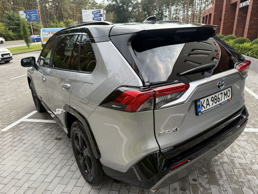 Toyota Rav4 Hybrid Повний привід Style