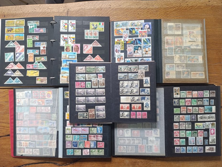 5 dużych klaserów ze znaczkami cały świat