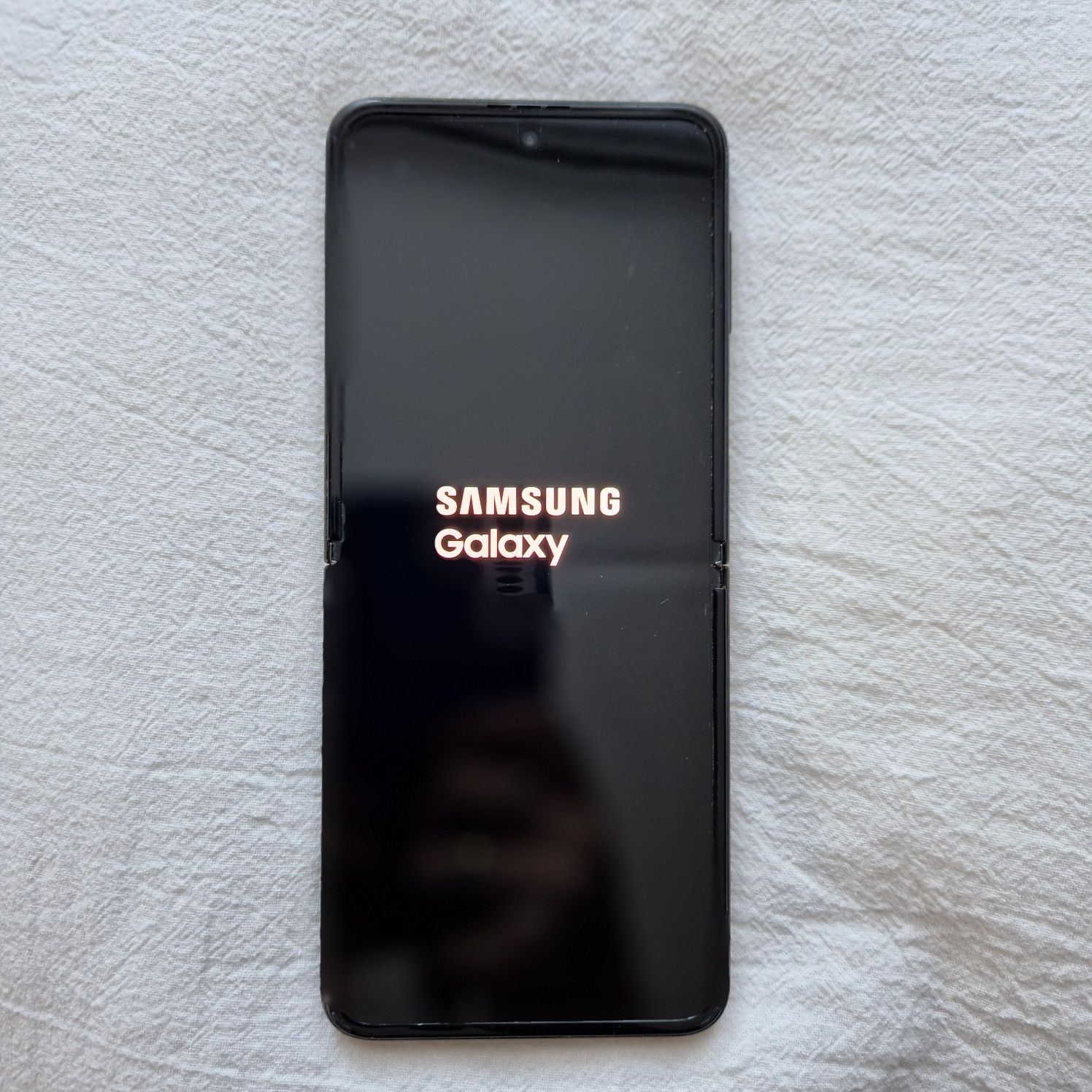 Samsung Galaxy Z Flip3 5G smartphone składany