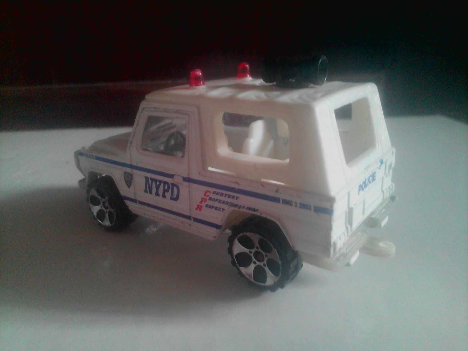 Игрушка машинка модель автомобиля Mercedes Benz Police