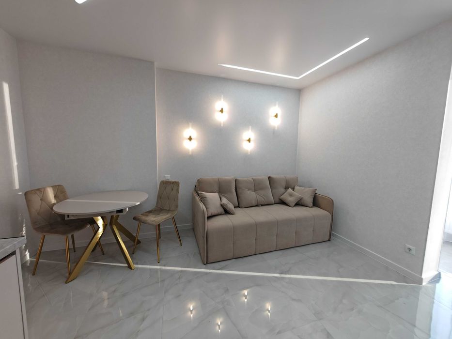 Продам квартиру с НОВЫМ ремонтов в ЖК Акварель 8!