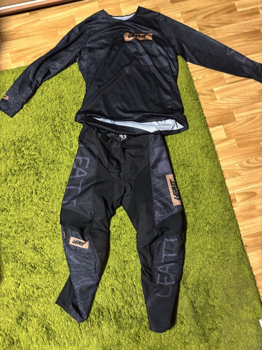 Кроссовый костюм Leatt