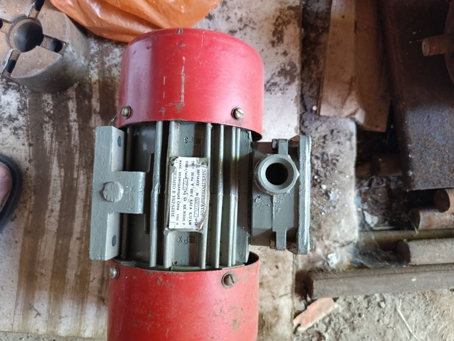 Продам виброэлектро двигатель
