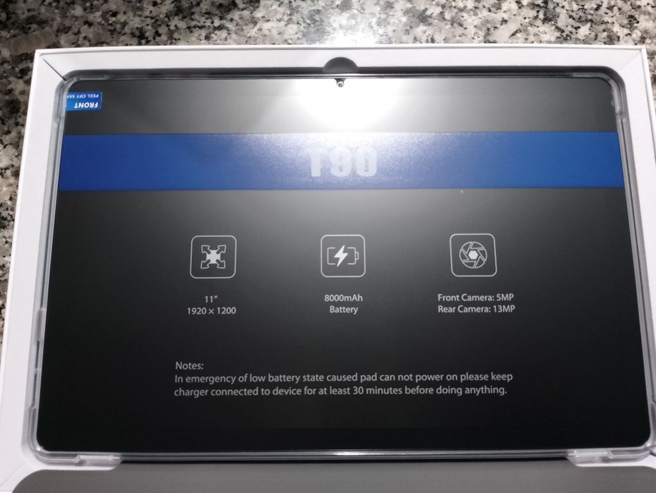 Tablet com capa  teclado e caneta e suporte e rato