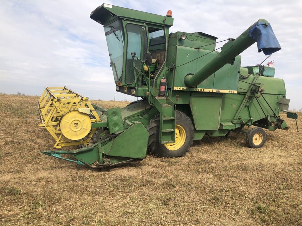 Продам JOHN DEERE 955 В гарному стані.