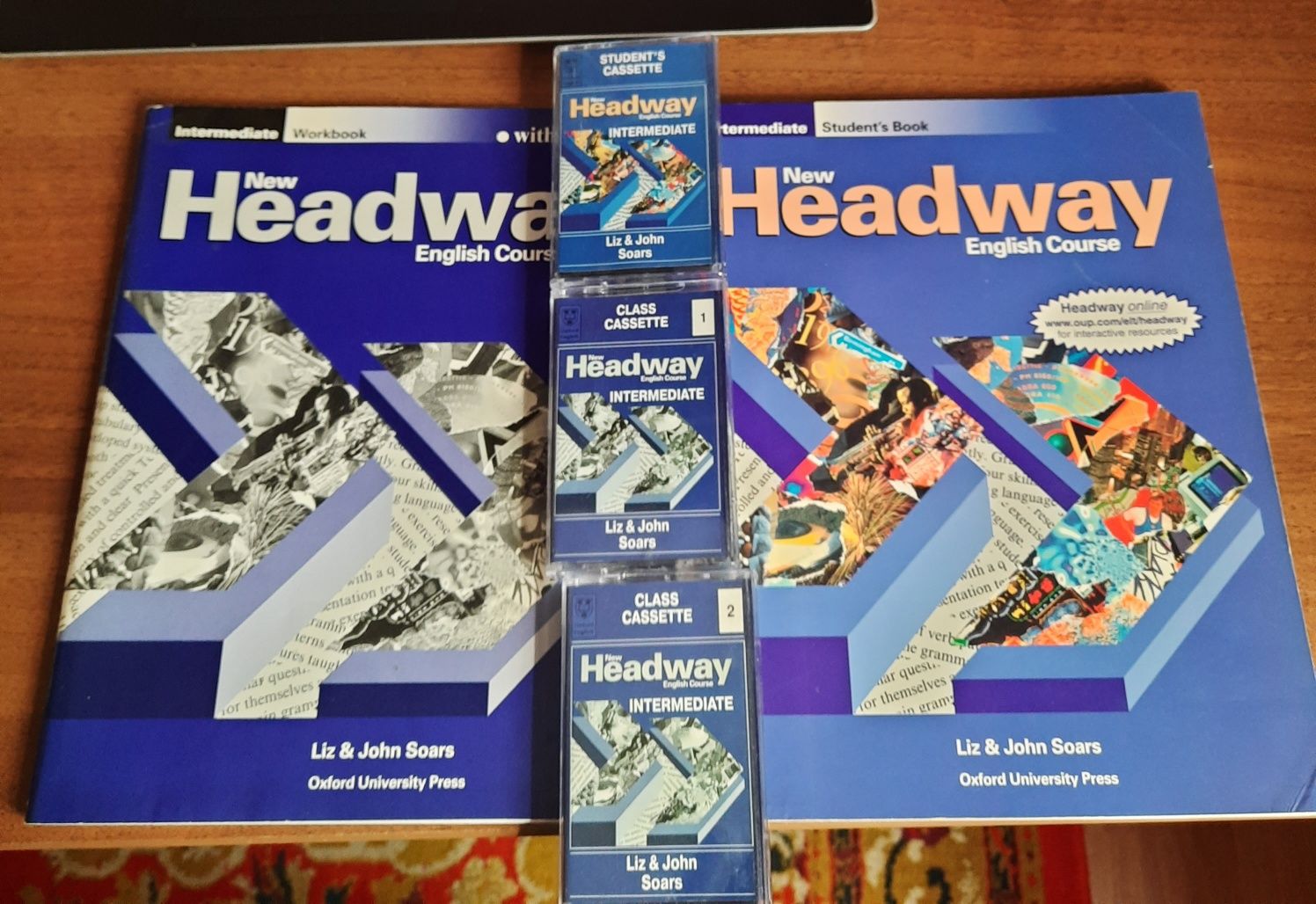 Liz & John Soars - New Headway English Course (intermediate)