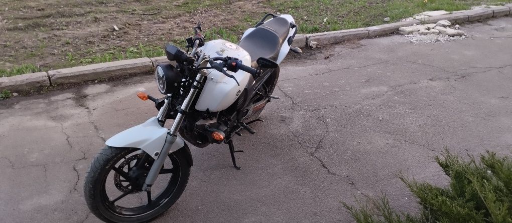 Продам мотоцикл Yamaha fazer 150