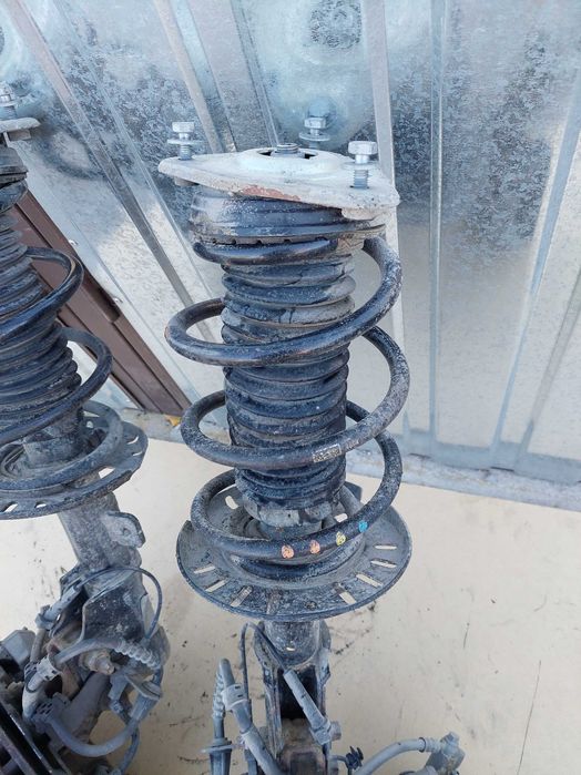 Peugeot 3008 II 5008 Macphearson Amortyzator zwrotnica Prawy Przód kpl