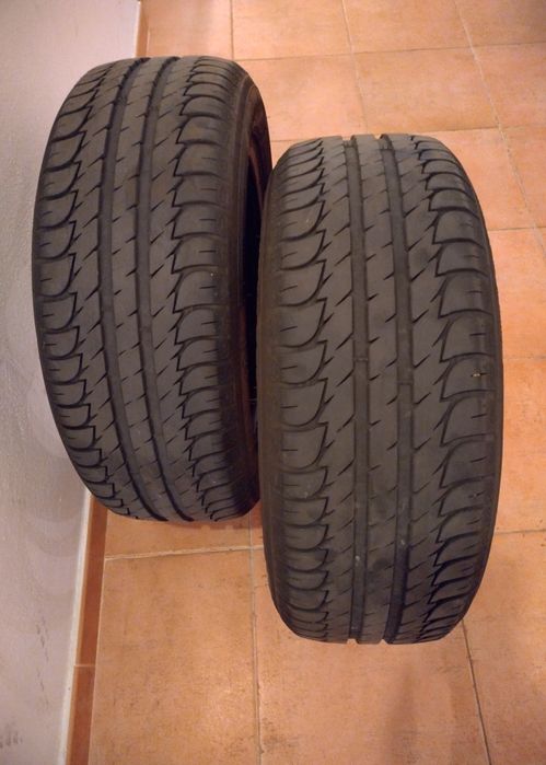 Pneus par 2 Mercedes Classe A 180 - 205/55/R16 bom rasto!